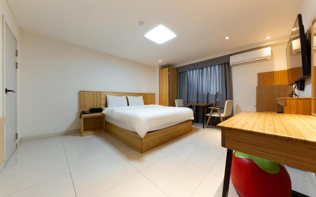 I.Y Hotel ซูวอน ภายนอก รูปภาพ