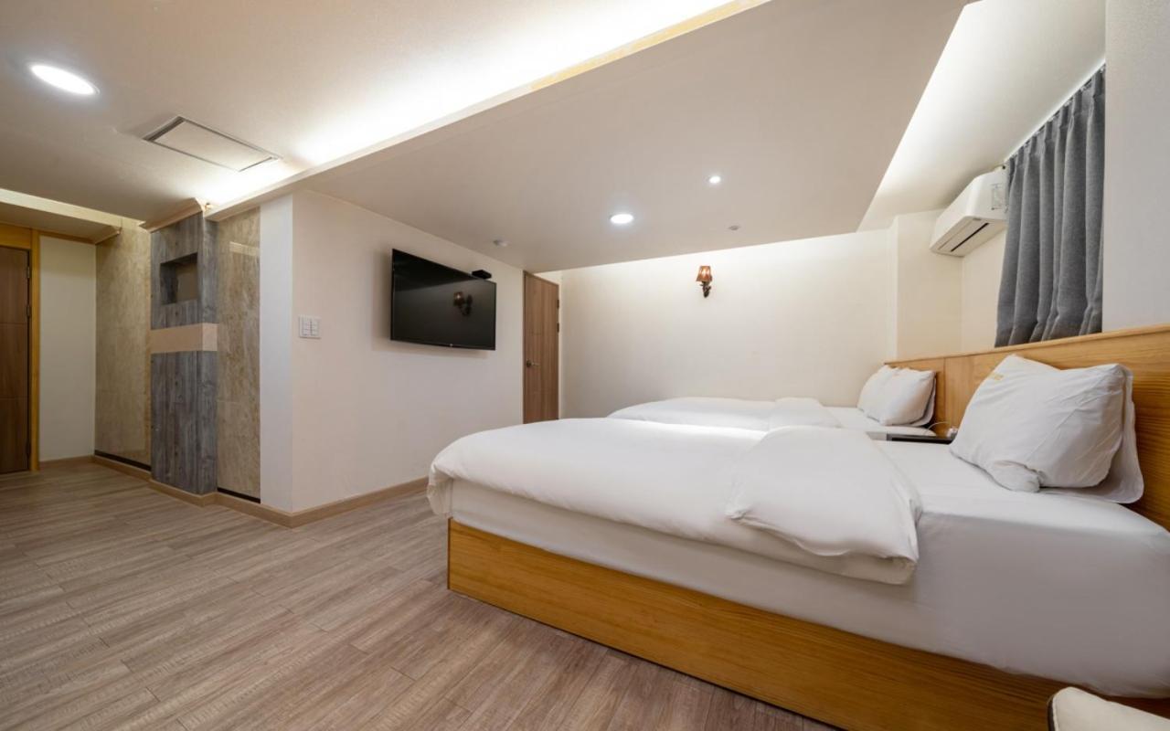 I.Y Hotel ซูวอน ภายนอก รูปภาพ
