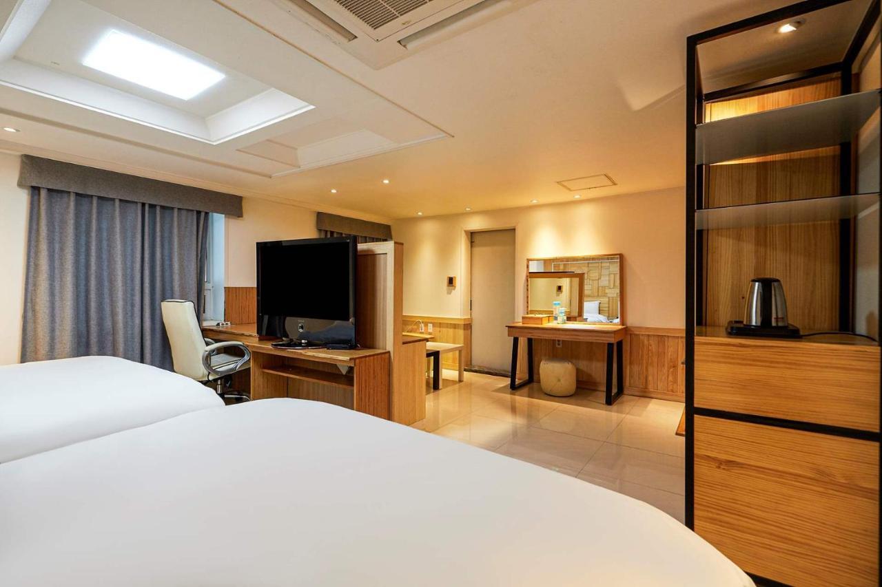 I.Y Hotel ซูวอน ภายนอก รูปภาพ