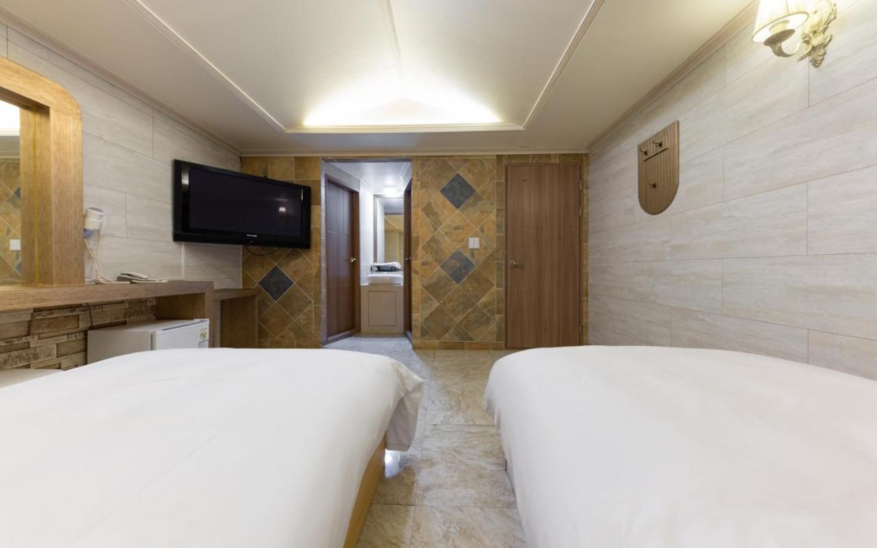 I.Y Hotel ซูวอน ภายนอก รูปภาพ