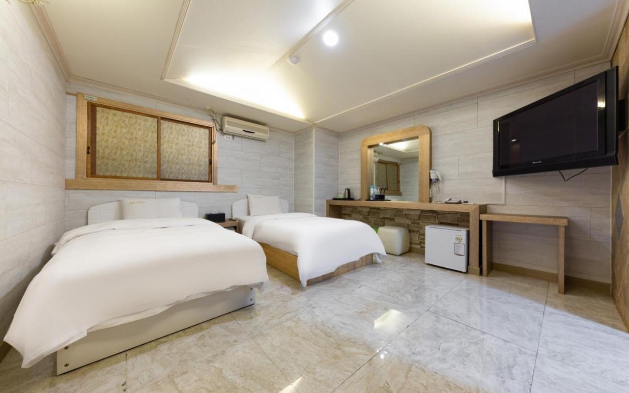 I.Y Hotel ซูวอน ภายนอก รูปภาพ