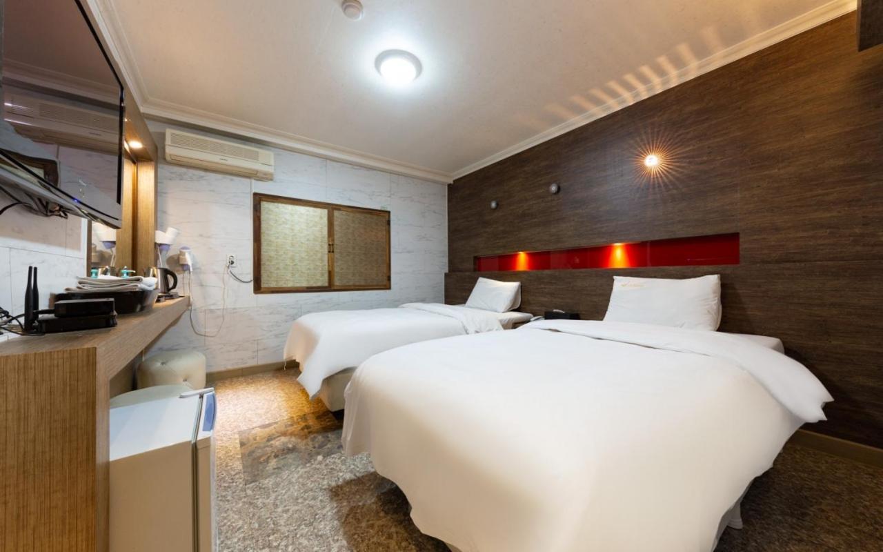 I.Y Hotel ซูวอน ภายนอก รูปภาพ