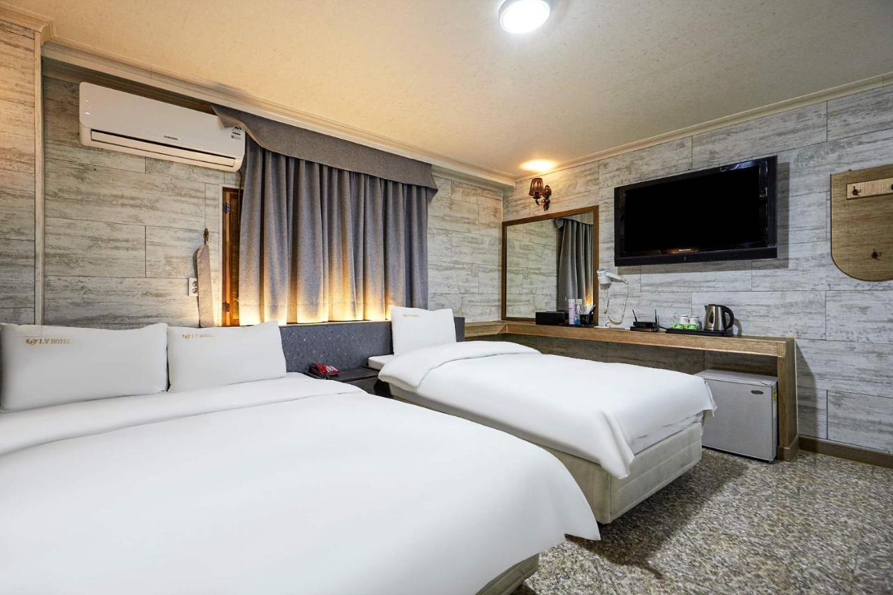 I.Y Hotel ซูวอน ภายนอก รูปภาพ